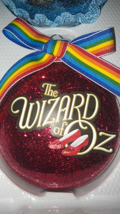 Wizard of oz ornament Wizard Of Oz Ornaments Diy, Wizard Of Oz Ornaments, Wizard Of Oz Play, Oz Series, Cast Gifts, Fantasy Wizard, Glinda The Good Witch, Land Of Oz, The Wonderful Wizard Of Oz