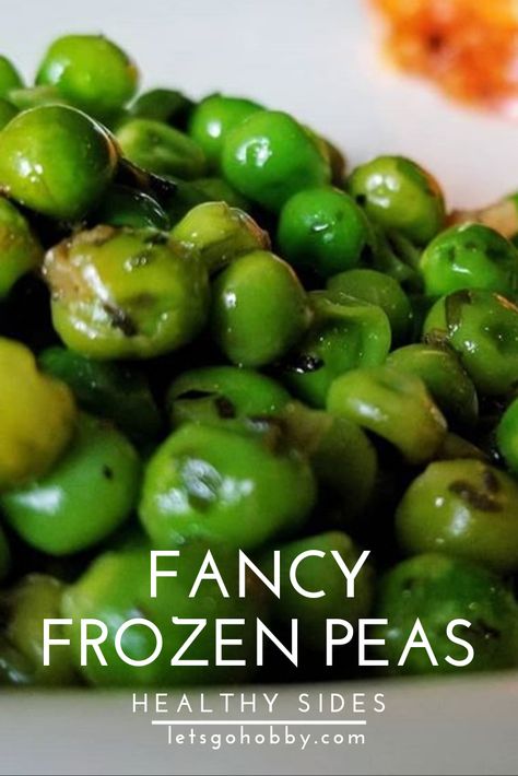 Dress up basic frozen peas for this delightful healthy side dish. Frozen Peas Recipe, English Peas Recipe, Veggie Side Dish Recipes, Creamed Peas, Peas Recipe, Vegetarian Comfort Food, English Peas, Healthy Side Dish, Food Infographic