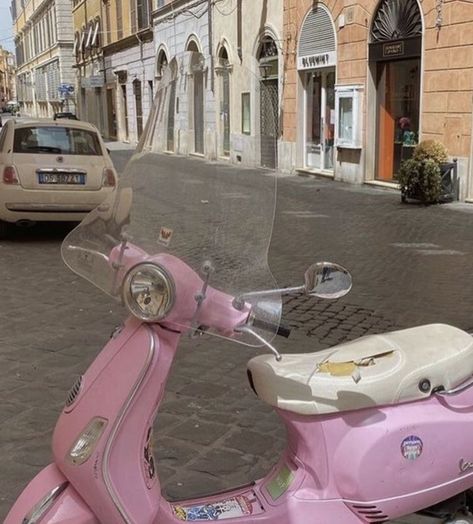 Image Moto, Pink Vibes, Pretty Cars, Italian Summer, Barbie Movies, Summer Dream, European Summer, Cute Cars, My Ride