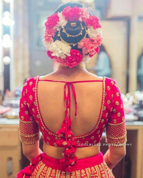 blouse designs collar neck | blouse designs deep neck | blouse design dikhaiye Pink Blouse Designs, Wedding Saree Blouse, Perhiasan India, Backless Blouse Designs, New Saree Blouse Designs, Wedding Saree Blouse Designs, Blouse Back Neck Designs, Blouse Design Images, Wedding Blouse Designs