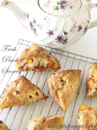 Fresh Peach Scones / www.delightfulrepast.com Peach Scones, Sweet Treats Desserts, Peach Recipe, Recipe Community, Pretty Party, Cake Donuts, Scone Recipe, Looks Yummy, Breakfast Recipes Easy