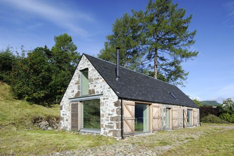 Leachachan Barn Converted Barn Homes, Barn House Conversion, Barn Conversion Interiors, Cottages Scotland, Stone Cabin, English Country Cottages, Friends Book, Small Barn, Barn Renovation