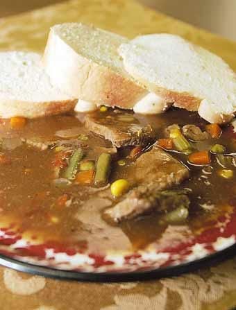 Comfort food: Kansas City-style steak soup has hundreds of variations | Lifestyles | joplinglobe.com Famous Barr French Onion Soup Recipe, Steak Soup Recipes, Kansas City Plaza, Hamburger Vegetable Soup, Steak Soup, Fall Favorites Recipes, Onion Soup Recipe, French Onion Soup Recipe, Onion Soup Recipes