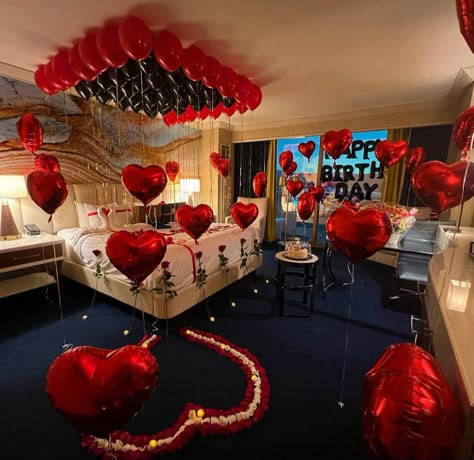 Bedroom Birthday Decorations Boyfriend, Valentine's Day Hotel, Valentine Day Aesthetic, Hotel Room Decoration, Romantic Dinner Decoration, Romantic Room Surprise, Aesthetic Valentines Day, Room Surprise, Day Room Decor