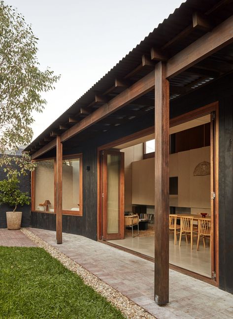 Grotto Studio references shadows with charred-timber cottage extension Cottage Extension, Black Brick Wall, Double Glass Doors, Charred Wood, Timber Door, Timber Deck, Old Cottage, Timber Cladding, Studio Interior