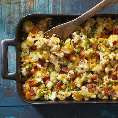 You'll never want to eat roasted cauliflower any other way once you try this tasty recipe. Bacon, sour cream and sharp Cheddar cheese coat good-for-you cauliflower in deliciousness for an easy side that will make everyone actually want to eat their vegetables. Low Calorie Dinner Sides, Low Fat High Fiber Recipes, High Fiber Meals Dinners, Pot Luck Dishes Easy, Keto Veggies, Veggie Mains, Cauliflower Casserole Recipes, Loaded Cauliflower Casserole, Chicken Honey