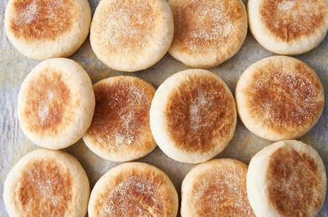 Baked English Muffins, Gluten Free Crumpets, Sourdough English Muffins, English Muffin Recipes, Homemade English Muffins, King Arthur Baking, Roi Arthur, Gluten Free Sourdough, Griddle Cooking