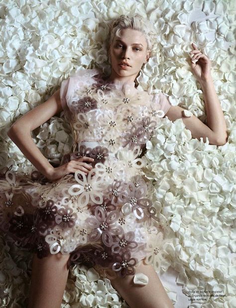 bb Aline Weber, Flower Maiden, Spring Perfume, Spring Fragrances, April 2012, Jessica Chastain, Floral Fashion, Harper's Bazaar, Photography Women