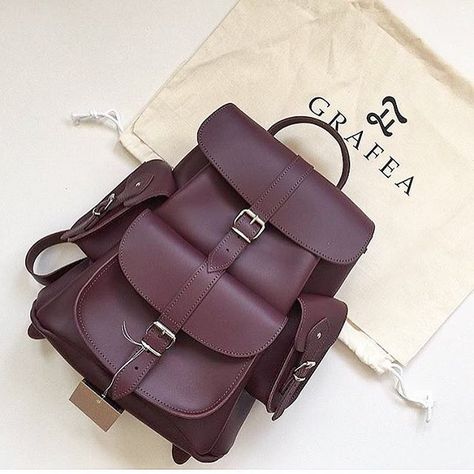 Oxblood #grafea Grafea Backpack, Cute Leather Backpacks, College Laptop Bag, Backpacks College, College Laptop, Small Backpack Purse, Hipster Bag, Sac Diy, Back To School Backpacks