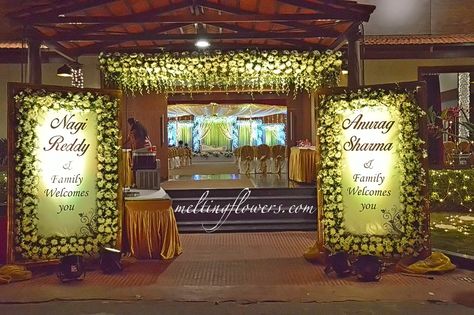 Indian Wedding Decorations Receptions, Wedding Resorts, Wedding Gate, Indian Wedding Theme, Gate Decoration, Wedding Stage Backdrop, Wedding Entrance Decor, Marriage Decoration, Entry Decor