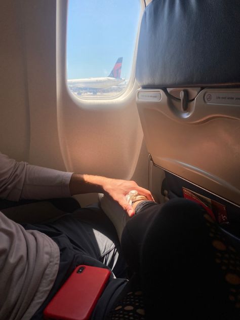 boyfriend holding his girlfriends ankle, while they sit and wait for the plane to departure Couple On Plane Pictures, Plane Aesthetic Couple, Couples In Airport, Couple Travel Photos Airport, Couple Airport Aesthetic, Couple On Plane, Airport Couple Aesthetic, Couple Plane Aesthetic, Travel Couple Aesthetic