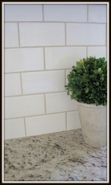 Tan Grout, Unique Kitchen Tile, Trendy Kitchen Backsplash, Farmhouse Backsplash, White Subway Tile Backsplash, Kitchen Backsplash Ideas, Kitchen Makeovers, Kitchen Design Diy, Subway Tile Kitchen