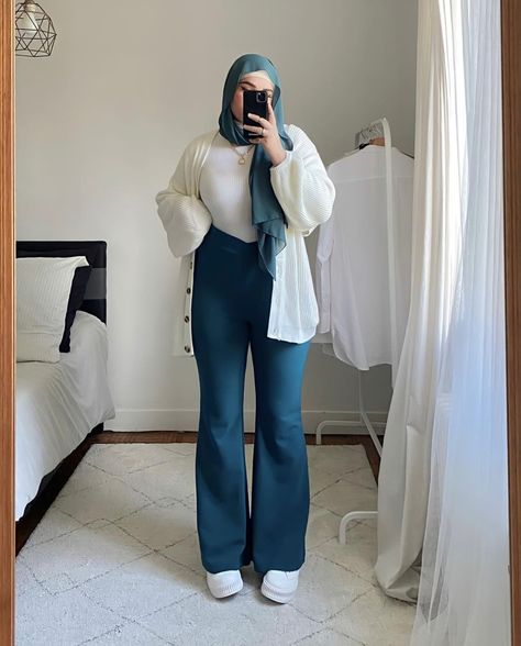 Maxi Dress With Hijab, Plus Size Hijabi Outfits, Modest Plus Size Fashion, Dress With Hijab, Big Size Outfit, Big Size Fashion, Outfit Hijab Casual, Hijab Fashion Summer, Hijab Simple