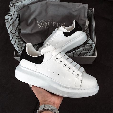 ♡ 𝓼𝓮𝓻𝓮𝓷𝓭𝓲𝓹𝓲𝓽𝔂 ♡ Sneaker Shop, Alexander Mcqueen Sneakers, Mcqueen Sneakers, Dr Shoes, Alexander Mcqueen Shoes, Alexander Mcqueen Men, Aesthetic Shoes, White Trainers, Black Sneakers