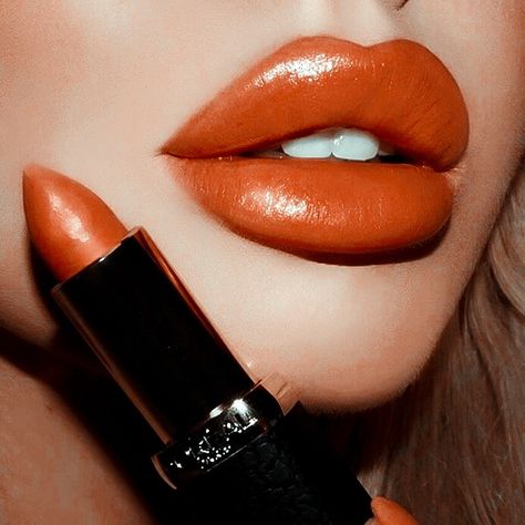 Red Orange Lipstick Makeup, Orange Lipstick Aesthetic, Dark Orange Lipstick, Neon Orange Lipstick, Red Orange Lipstick, Orange Lipstick, Orange Lips, Lipstick Art, Makeup Looks Tutorial