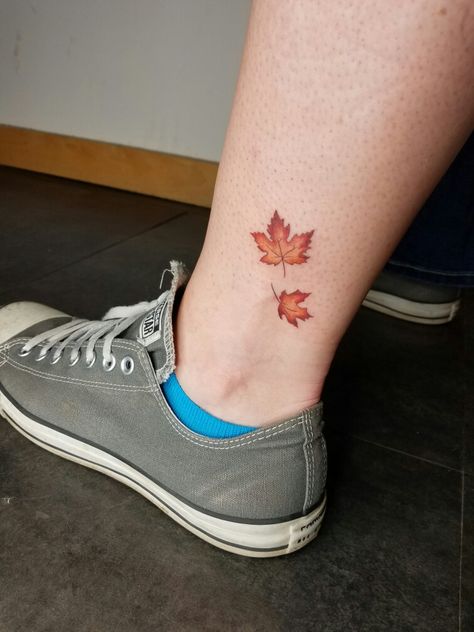 Falling leaves! Leaves Falling Tattoo, Falling Leaves Tattoo, Tattoo Amigas, Maple Leaf Tattoos, Tree Tattoo Color, Fall Leaves Tattoo, Epic Tattoos, Fall Tattoo, Simple Tree Tattoo