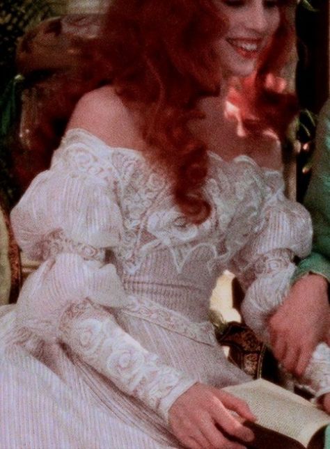 ― Lucy Westenra’s lace dress
(costume design by Eiko Ishioka) Bram Stoker's Dracula Lucy, Lucy Dracula, Lucy Westenra, Lucy White, Eiko Ishioka, Bram Stoker's Dracula, Bram Stoker, Dress Costume, High Society