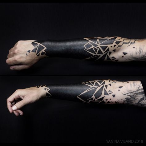 Blackwork tattoo on forearm by Yanina Viland Ethereal Tattoos, Tattoo Bras Homme, Tato Geometris, Tato Suku, Hanya Tattoo, Black Art Tattoo, Pola Tato, Tato Lengan, Blackout Tattoo