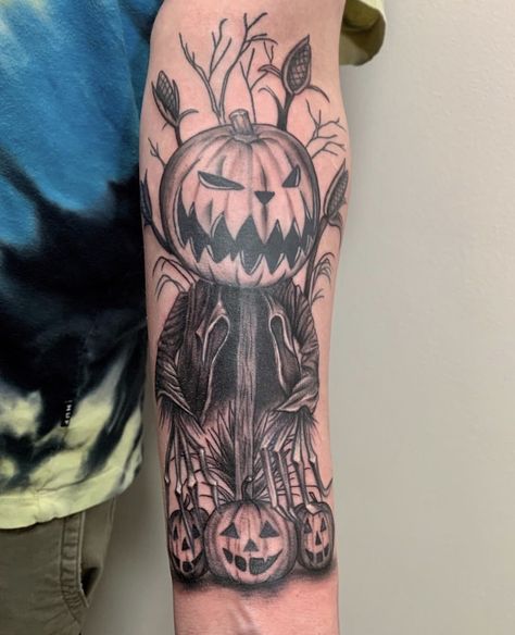 Scarecrow Tattoo, Creepy Scarecrow, Harley Tattoos, King Tattoo, Pumpkin Tattoo, Nightmare Before Christmas Tattoo, Autumn Tattoo, Virgo Tattoo, King Tattoos