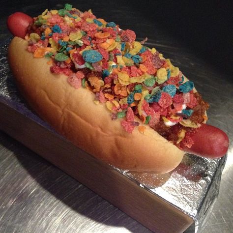 Rubble Rage Dawg! Mayo, mustard, ketchup, bacon, chili, sour cream and fruity pebbles! #dobbsdawghouse #hotdog #hotdogs #rubbleragedawg #boarshead #potatorolls Wierd Food Combinations, Sleepy Hollow Ny, Ugly Food, Dark Funny, Hot Dog Toppings, Food Fails, Gross Food, Food Combining, Fruity Pebbles