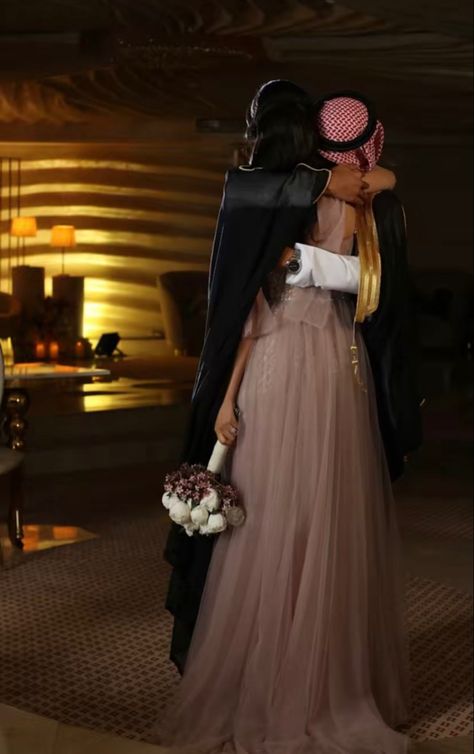 Arab Love Aesthetic, Arab Love, Barbiecore Aesthetic, Beautiful Butterfly Photography, Wedding Portrait Poses, Wedding Photoshoot Props, Arab Wedding, Wedding Design Decoration, Cute Relationship Photos