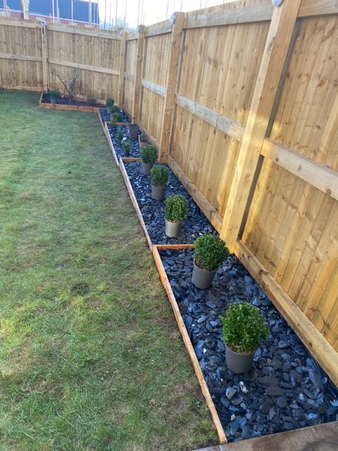 With Blue Slate 40mm Chippings Slate Garden, Diy Designs, Back Garden, Raised Garden, Raised Garden Beds, Dream Home Design, Garden Planning, Flower Beds, Garden Beds