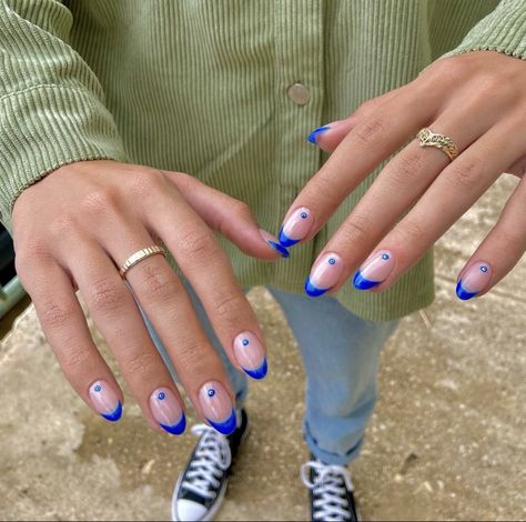 Blue Nails 2022, Nails Inspo Blue, Blue Nails Inspiration, Blue Nails Aesthetic, Summer Blue Nails, Ig Nails, Nail Design Glitter, Evil Eye Nails, Minimal Nails