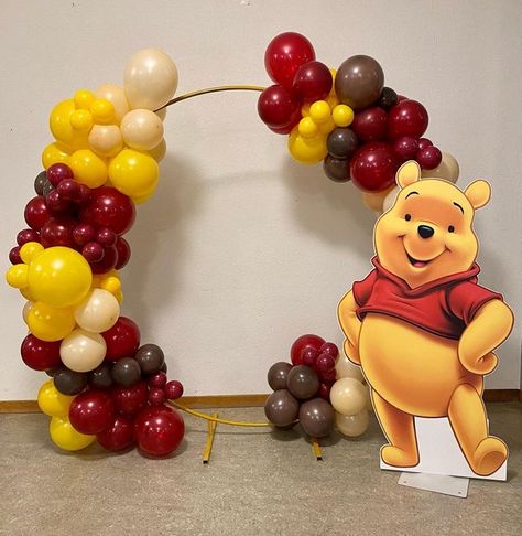 Ballon-Weil on Instagram: "Winnie Pooh Birthday decoration 🥳 . . #winniepooh #winniepoohbirthday #decorations #ballondecoration #birthdayparty #ballon #ballongirlande #ballonladen #ballonweil #weilamrhein #lörrach #rheinfelden" Winnie The Pooh Balloons, Winnie The Pooh Birthday Decorations, Winnie The Pooh Decorations, Winnie Phoo, Deco Ballon, Winnie The Pooh Cake, Pooh Birthday, Baby Boy 1st Birthday Party, Small Balloons