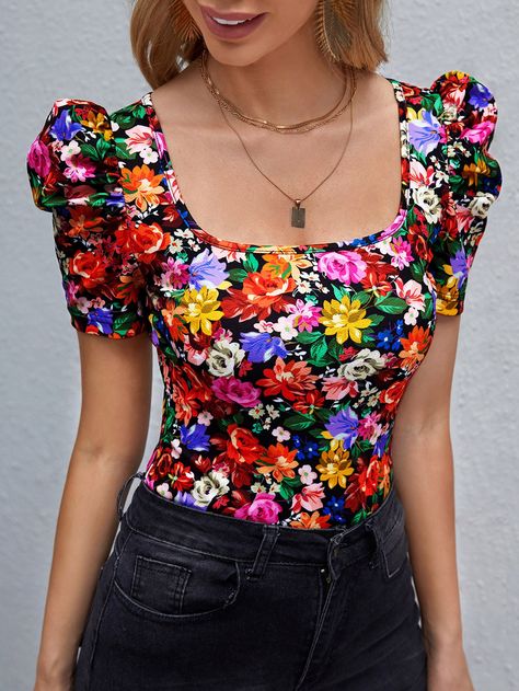 Camiseta floral de manga farol Multicolor Casual  manga corta Tela Floral,Estampado Integral  Elástico Ligero Verano Women Clothing, size features are:Bust: ,Length: ,Sleeve Length: Tulle Sleeves, Women Dresses Classy, Classy Casual Outfits, Crop Top Outfits, Stylish Clothes For Women, Casual Tops For Women, Boho Tops, Indian Outfits, Fashion Online Shop