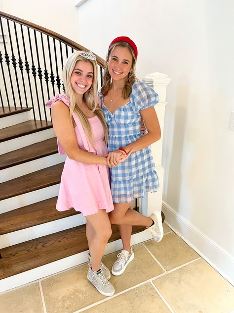 Glenda The Good Witch And Dorthy Costume, Glinda And Dorthy Costume, Glenda The Good Witch And Dorothy, Cute Glinda Costume, Dorothy And Glenda Halloween, Dorothy And Glinda Costume, Glinda The Good Witch Costume Cute, Glenda The Good Witch Costume, Glinda And Fiyero Movie