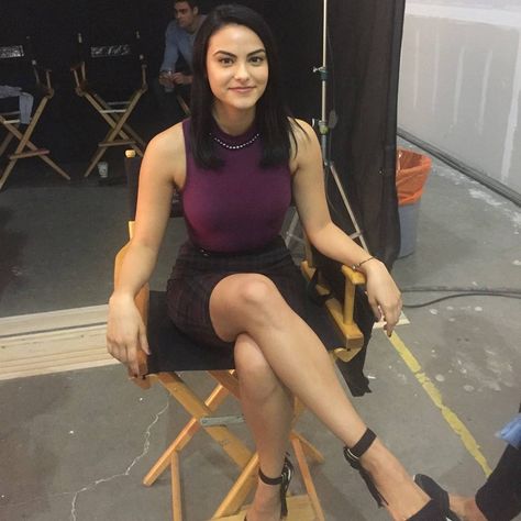 Veronica Lodge Fashion, Riverdale Style, Veronica Lodge Outfits, Camila Mendes Veronica Lodge, Riverdale Veronica, Cami Mendes, Camilla Mendes, Veronica Lodge, Camila Mendes