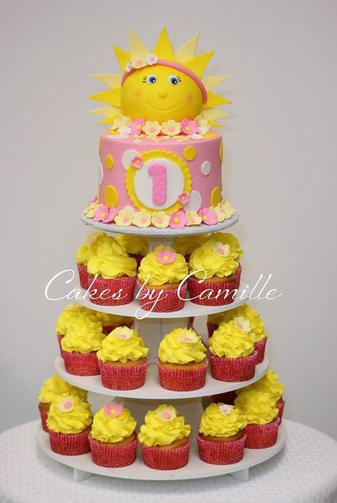 Sunshine Cakes, Sunshine Birthday Cakes, Cupcake Smash Cakes, Cake With Cupcakes, Sunshine First Birthday, Sunshine Birthday Parties, Pink Lemonade Party, Sunshine Party, Sunshine Cake