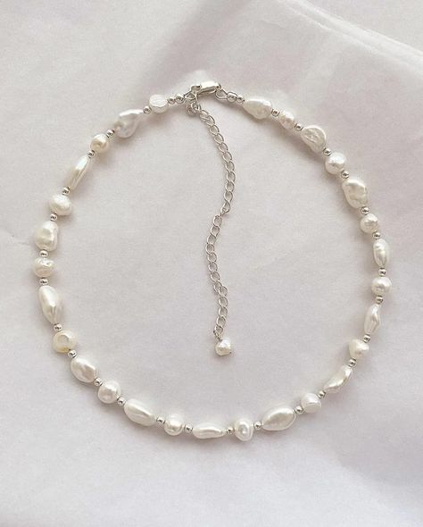 Made up an Ariel Baroque Pearl Necklace today. This one is in Sterling Silver. Jewellery tip ✨👇🏼 Sterling Silver can be worn in the ocean🧜‍♀️, shower 🚿and when sweating 🥵. It's a stable hypoallergic metal meaning it doesn't turn skin green or cause rashes. However Sterling Silver does oxidise, turning dark over time. Kind of like when you leave a sliced apple out. Both react to the oxygen in the air and the colour changes. The best way to prevent your sterling silver from tarnishing is ... Sliced Apple, Girls Brunch, Pearl Statement Necklace, 16 Inch Necklace, Tiny Beads, Chakra Necklace, When You Leave, Baroque Pearl Necklace, Sterling Silver Jewellery