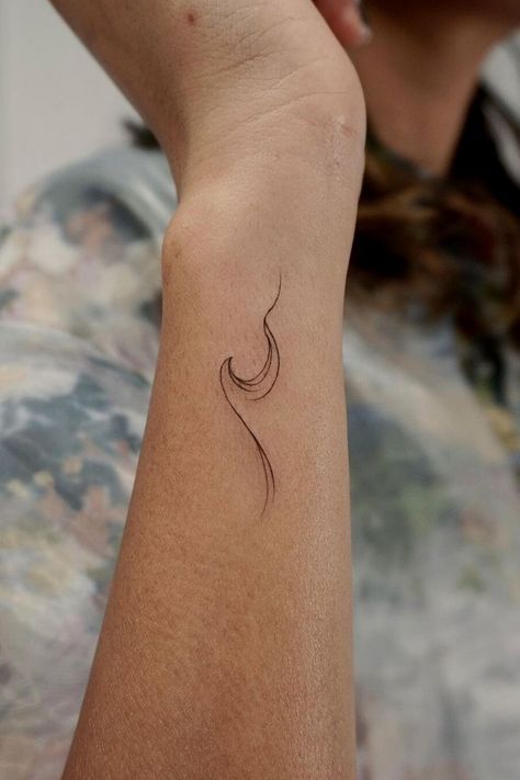 A Name Tattoo, Side Wrist Tattoo, Storm Tattoo, Side Wrist Tattoos, Wrist Tattoo Ideas, Tattoo Placements, Date Tattoos, Cool Wrist Tattoos, Creative Tattoo