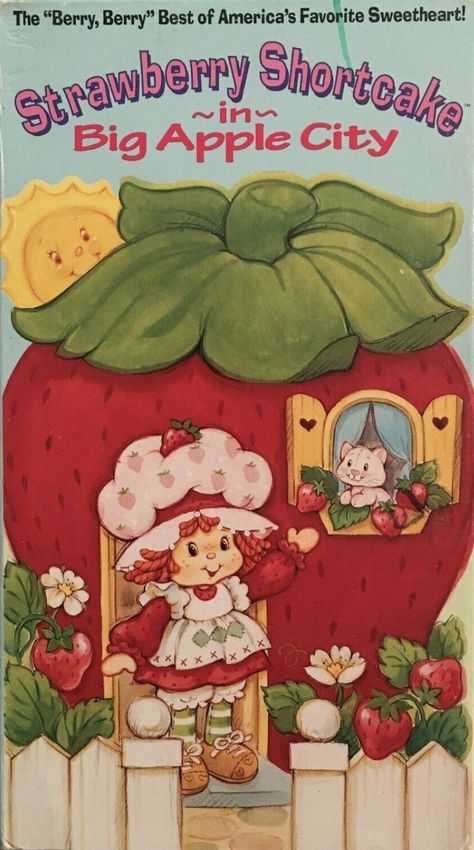 Apple City, Strawberry Shortcake Cartoon, Strawberry Shortcake Characters, Vintage Strawberry Shortcake, Vintage Poster Art, Cute Poster, Vintage Cartoon, Big Apple, Strawberry Shortcake