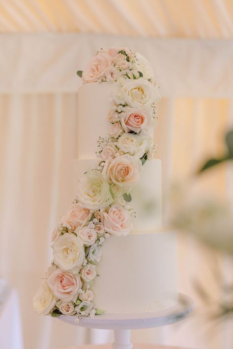 Cascading Cake Flowers, Wedding Cake Flower Meadow, Three Tier Wedding Cake With Flowers, 4 Tier Wedding Cake With Flowers, 3 Tier Wedding Cake With Flowers, Cascading Flower Cake, Tiered Wedding Cake With Flowers, Wedding Cake Flowers Cascade, 6 Tier Wedding Cake