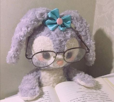 Studying Girl, Purple Teddy Bear, Duffy The Disney Bear, Dont Touch My Phone Wallpaper, Cosplay Cute, Lavender Aesthetic, Spongebob Wallpaper, Pastel Pink Aesthetic