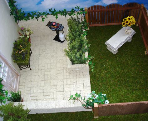 1:6 scale doll house Patio diorama for Barbie/Fashion Royalty | Flickr - Photo Sharing! Small Balcony Plants, Barbie Patio, Monster High House, Modern Living Room Design Ideas, Balcony Makeover, Balcony Gardening, Diy Barbie House, Modern Living Room Design, Dollhouse Garden