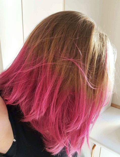 Pink Fade Hair, Pink Faded Hair, Light Brown Hair With Pink Tips, Pink Dip Dye Hair Brown, Short Brown Hair With Pink Tips, Pink Balayage Straight Hair, Pink Hair Tips Brunette, Pink Tips Hair Brunette, Brown Hair Pink Tips