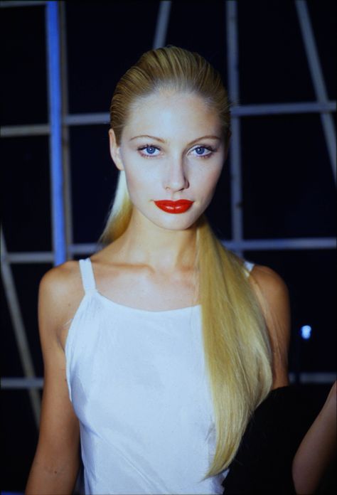 kirsty hume backstage 90s Kirsty Hume, Work Images, Those Were The Days, Blonde Bombshell, Fashion Photography, Most Beautiful, Blonde, Vogue, Internet