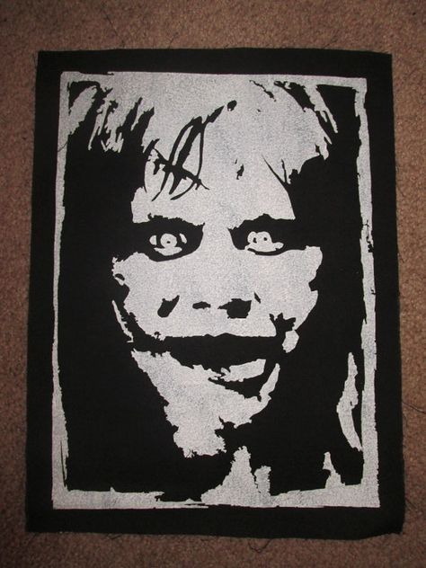 Regan Back Patch. 345x260mm white print on black flag material.  Brand newly printed and never sewn. Marilyn Monroe Stencil, Evil Pictures, Scary Drawings, Svg Horror, Car Sticker Design, Scary Animals, Album Art Design, Dark Artwork, Print Screen