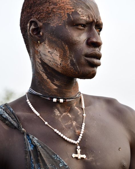 Faie davis on Instagram: “A NOT SO  GHOSTLY MENDARI.The South Sudanese Mendari are often described as “ghostly” due to the grey/white ash which is usually visible…” South Sudanese, White Ash, The Grey, African Art, The South, Instagram A, Grey And White, Ash, Chain Necklace