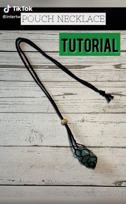 Alicia Hildebrand shares a video on a diy macrame pouch. Macrame Pouch, Crystal Pouch, Pouch Necklace, Pouch Diy, Pouch Tutorial, Necklace Tutorial, Diy Macrame, Diy Crystals, Macrame Diy