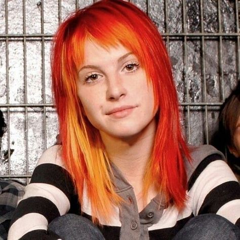 Haley Williams Hair, 2000s Hair, Haley Williams, Hayley Paramore, Jessie Paege, Paramore Hayley Williams, Old Hairstyles, Young Celebrities, Warped Tour