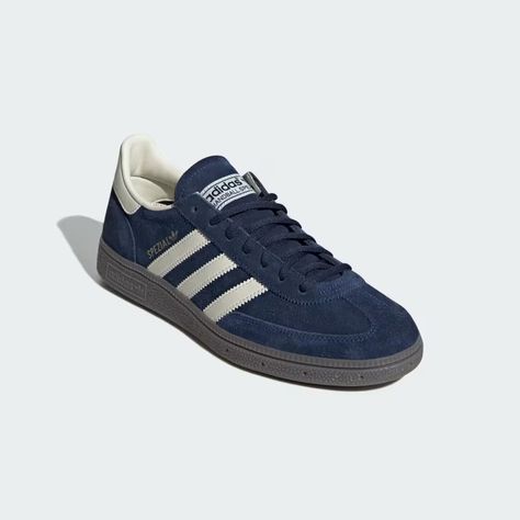 Shop the Handball Spezial Shoes - Blue at adidas.com/us! See all the styles and colors of Handball Spezial Shoes - Blue at the official adidas online shop. Spezial Shoes, Spezial Adidas, Adidas Handball Spezial, Adidas Handball, Ugg Classic Mini, Adidas Spezial, Mens Lifestyle, Shoes Blue, Swag Shoes