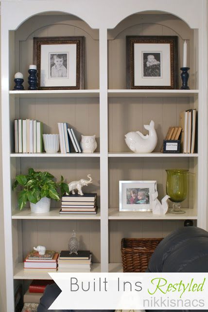 Liking the greenery on these built-ins | Nikkis' Nacs: The Built Ins - Restyled Decorating Built In Shelves, Mantel Styling, Lots Of Books, Built In Shelves Living Room, Shelf Decor Living Room, Bookcase Diy, Decorating Bookshelves, Bookshelves In Living Room, Bookcase Decor