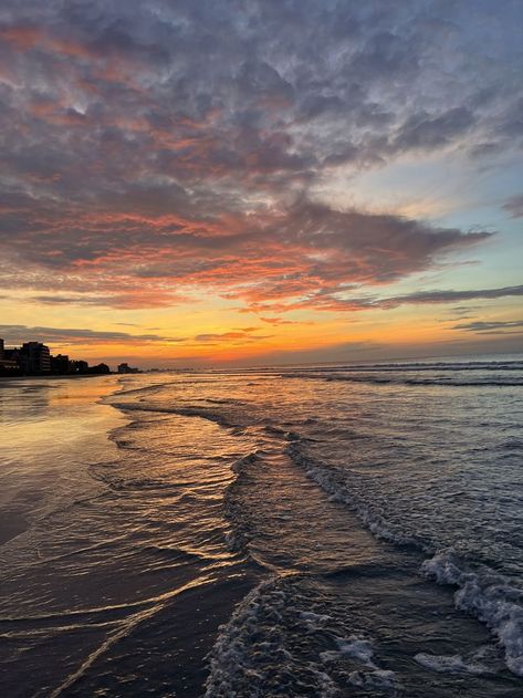 sunrise. sunrise aestetic. beach. beach trip. myrtle beach. myrtle beach sunrise. morning. blue skies. cloudy sunrise. sunrise photos. sunrise photoshoot. Cloudy Sunrise, Sunrise Photoshoot, Beach Instagram Pictures, Sunrise Photos, Beach Sunrise, Sunrise Beach, Blue Skies, Teenage Dream, Myrtle Beach