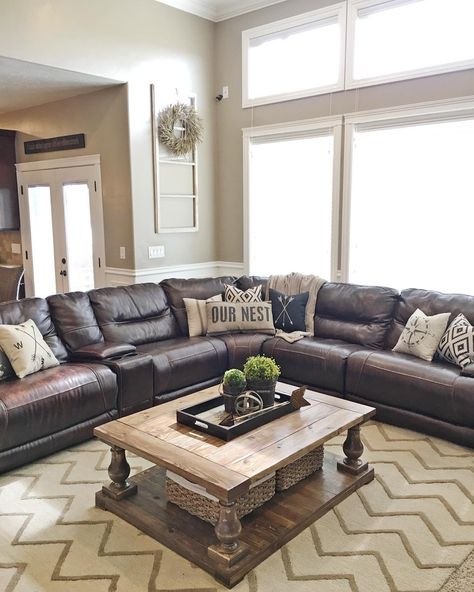 218 Likes, 21 Comments - 〰S H A N E L L〰 (@shanellnicolestyle) on Instagram: “The week is halfway over and and I'm frantically trying to get everything ready for a baby shower…” Sectional Rug, Farmhouse Living Room Sofas, Sofa Kulit, Comfortable Sectional Sofa, Cozy Farmhouse Living Room, Leather Couches Living Room, Furnitur Ruang Keluarga, Comfortable Sectional, Recliner Couch