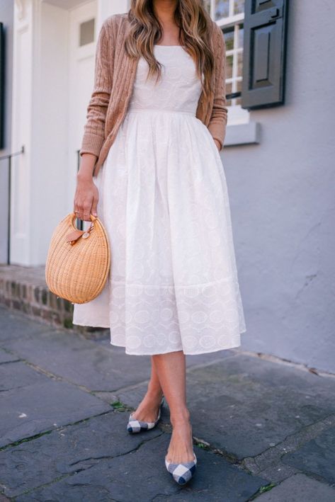 White Dress With Cardigan, Modest Fashion Classy, Sun Dress Outfit, Classy Skirt Outfits, White Sun Dress, Charleston Dress, Simple White Dress, Classy Skirts, Rachel Antonoff