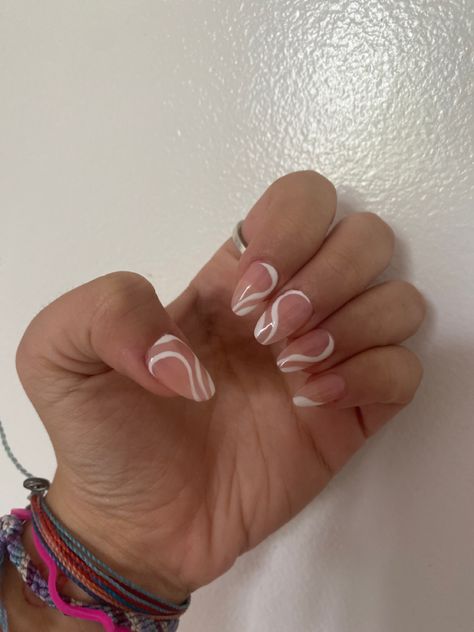 White Swirl Acrylic Nails, White Swirly Nails, Swirly Nail Designs, White Swirl Nails, Acrylic Nail Inspiration, Swirly Nails, Country Acrylic Nails, Swirl Nail Art, Swirl Nails